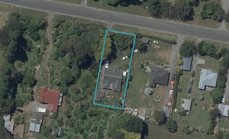 17 Edwards Street, Kimbolton, Feilding - Carousel 1