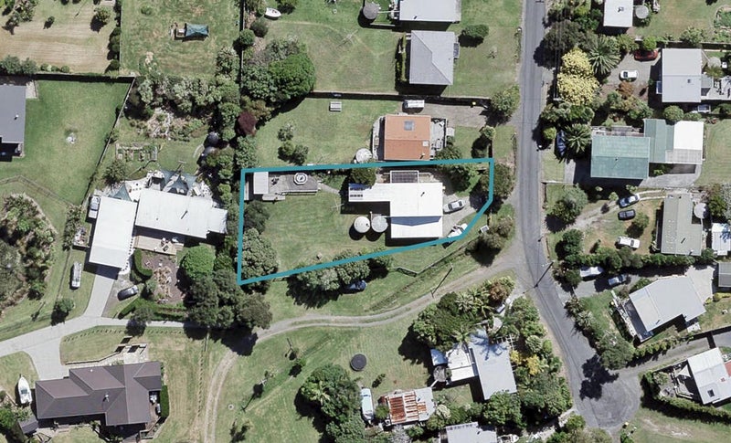 17 James Mcleod Road, Helensville - Carousel 1