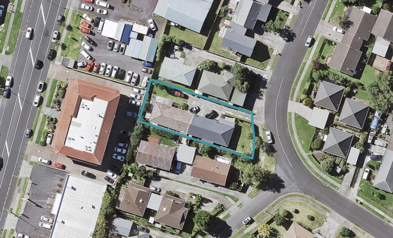2/5 Tomintoul Place, Highland Park, Auckland - Carousel 1