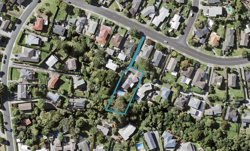 15 Advene Road, Cockle Bay, Auckland - Carousel 1