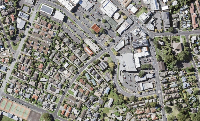 32 Moore Street, Howick, Auckland - Carousel 1