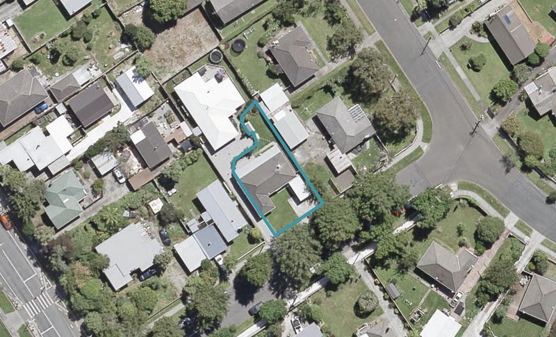 4 Moore Street, Trentham, Upper Hutt - Carousel 1