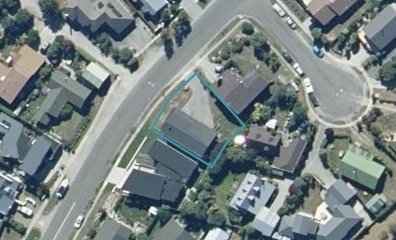7 Oregon Drive, Kelvin Heights, Queenstown - Carousel 1