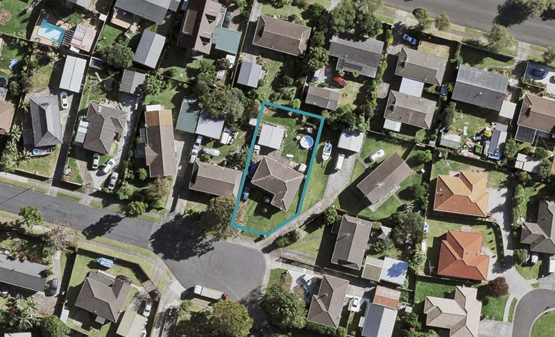 18 Adel Place, Weymouth, Auckland - Carousel 1
