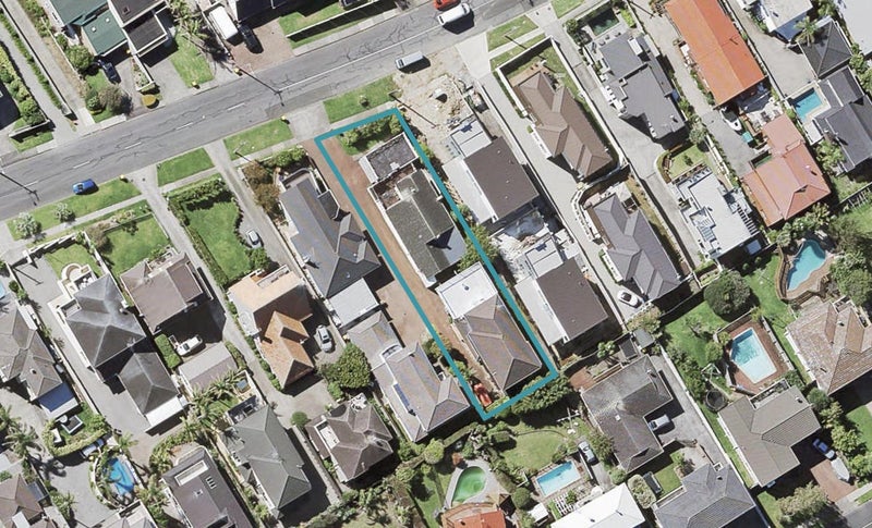 2/20 Takutai Avenue, Bucklands Beach, Auckland - Carousel 1