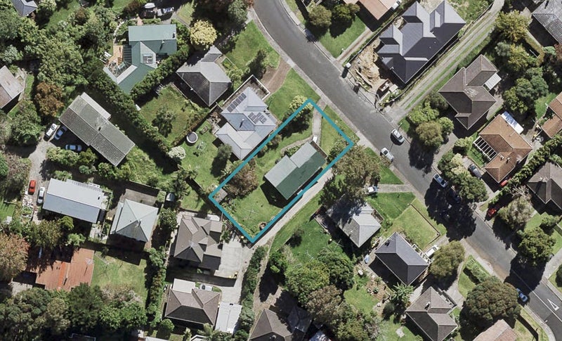 27 Rosalind Road, Glenfield, Auckland - Carousel 1