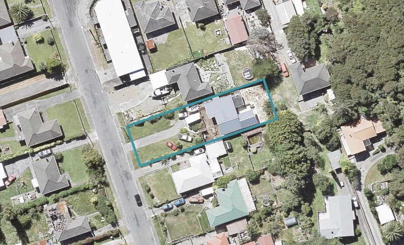 34 Bull Avenue, Wainuiomata, Lower Hutt - Carousel 1