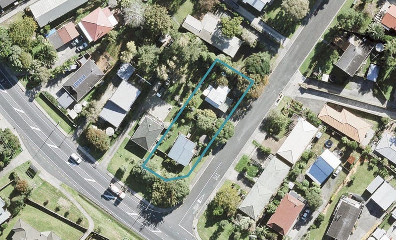 2/354 Whangaparaoa Road, Stanmore Bay, Whangaparaoa - Carousel 1