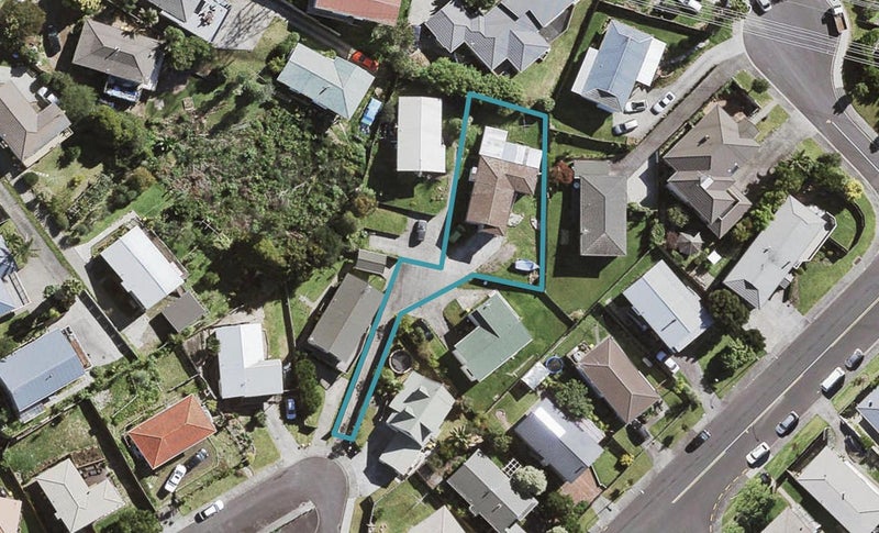 7 Frosses Place, Massey, Auckland - Carousel 1