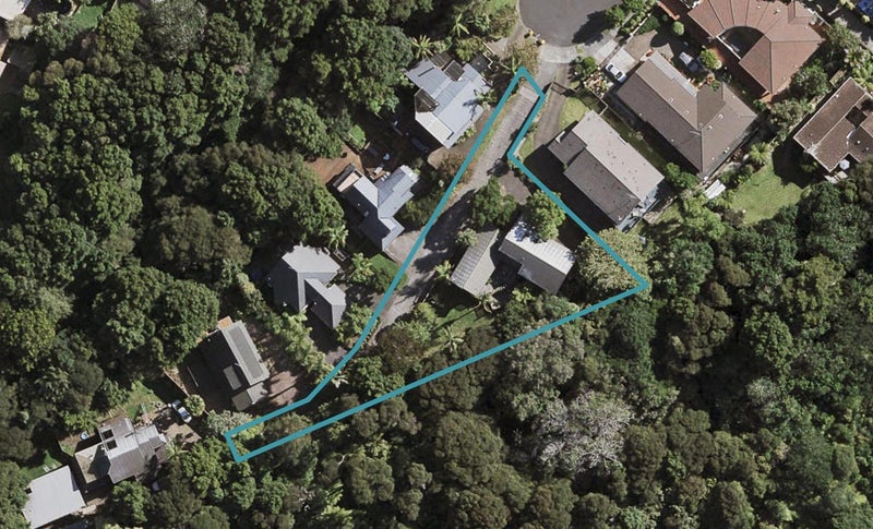 20 Corokia Place, Totara Heights, Auckland - Carousel 1