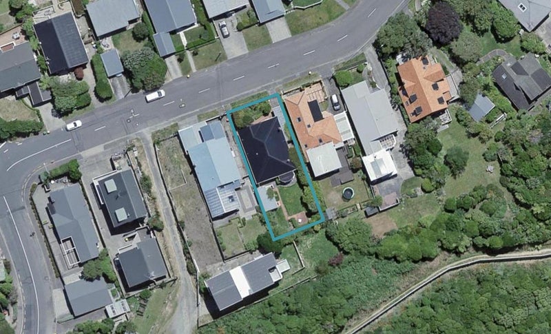 131 Messines Road, Karori, Wellington - Carousel 1
