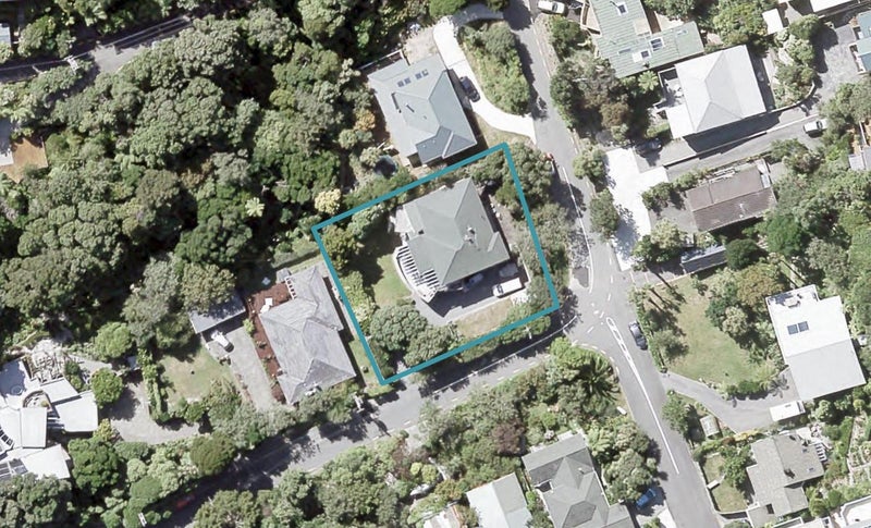 7 Taungata Road, York Bay, Lower Hutt - Carousel 1