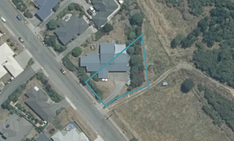 37 Ngawhatu Road, Stoke, Nelson - Carousel 1