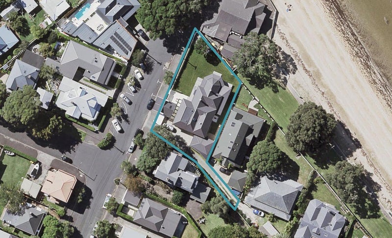 44 Cheltenham Road, Devonport, Auckland - Carousel 1