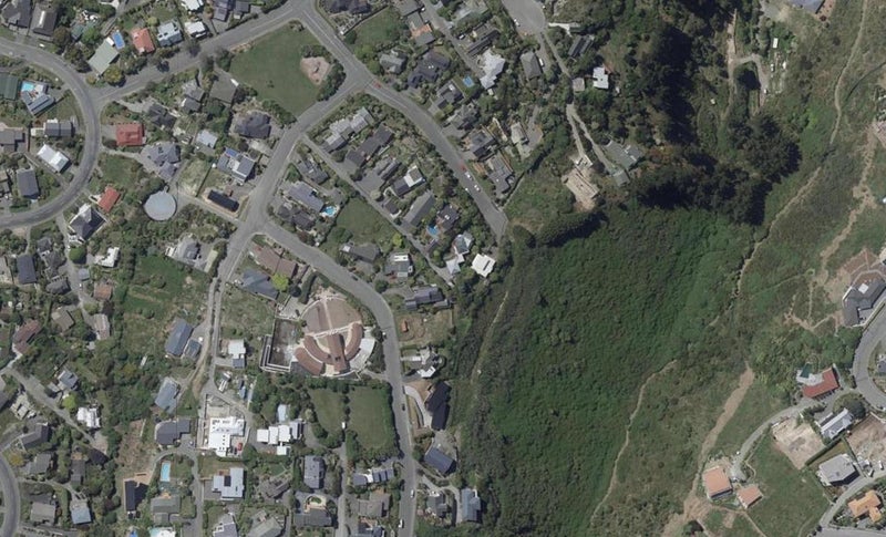 16 Highbank Lane, Mount Pleasant, Christchurch - Carousel 1