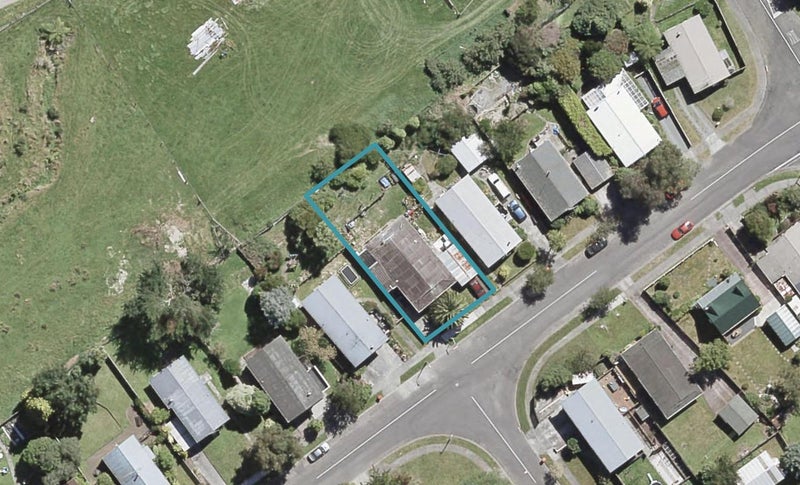 29 Hartford Crescent, Totara Park, Upper Hutt - Carousel 1