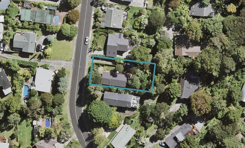 55 Daffodil Street, Titirangi, Auckland - Carousel 1
