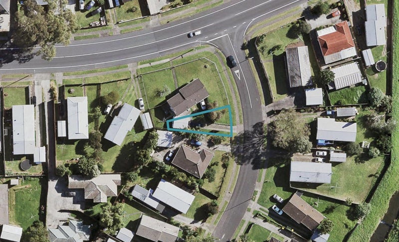 1A Innismara Avenue, Wattle Downs, Auckland - Carousel 1