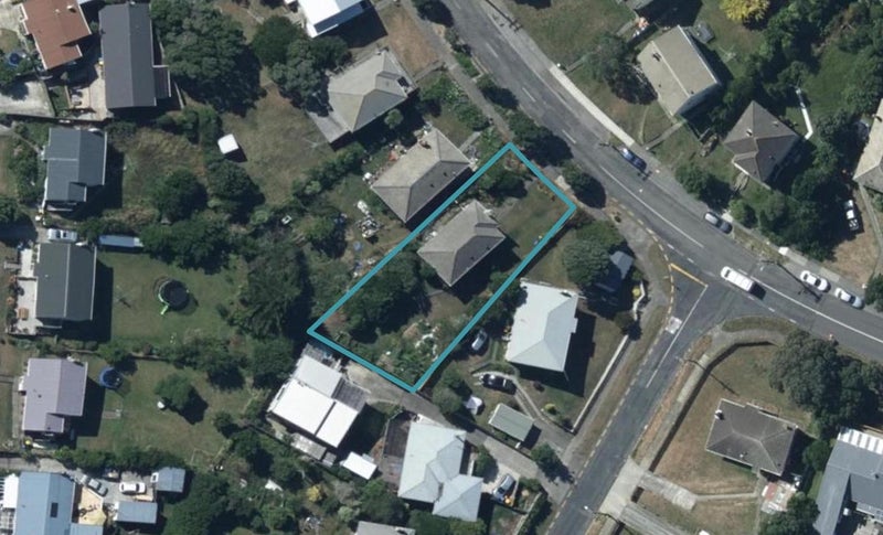 31 Pikarere Street, Titahi Bay, Porirua - Carousel 1