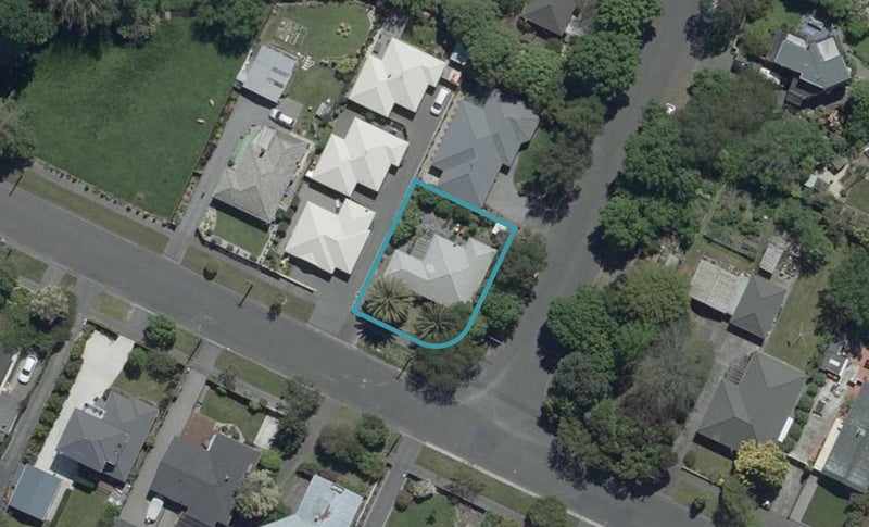 26 Englefield Road, Belfast, Christchurch - Carousel 1