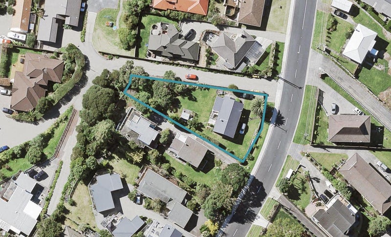 24 View Road, Shelly Park, Auckland - Carousel 1