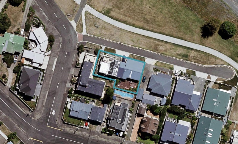 4 North Terrace, Westshore, Napier - Carousel 1