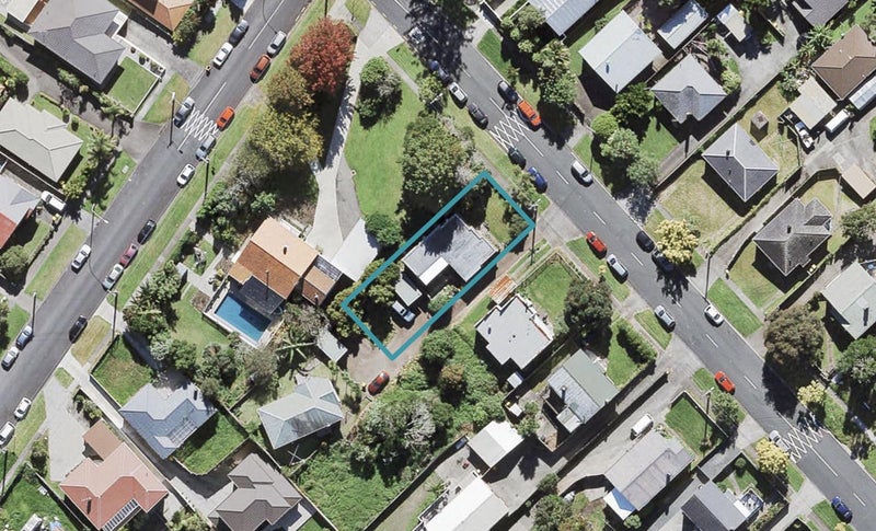 34 Northall Road, New Lynn, Auckland - Carousel 1