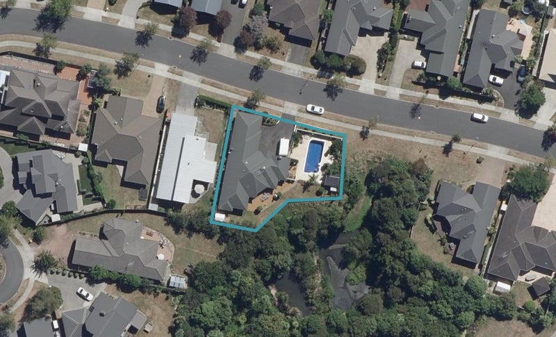 17 Haswell Place, Huntington, Hamilton - Carousel 1