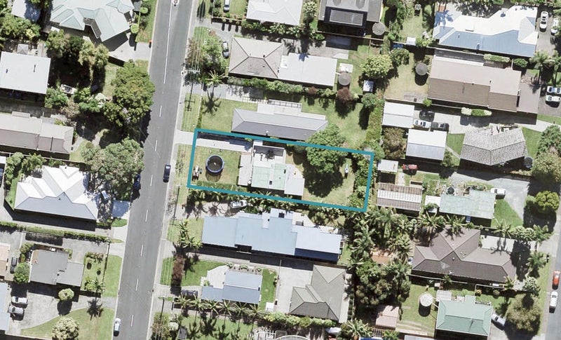 79 Ladies Mile, Manly, Whangaparaoa - Carousel 1