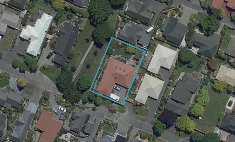 32 Cricklewood Place, Avonhead, Christchurch - Carousel 1