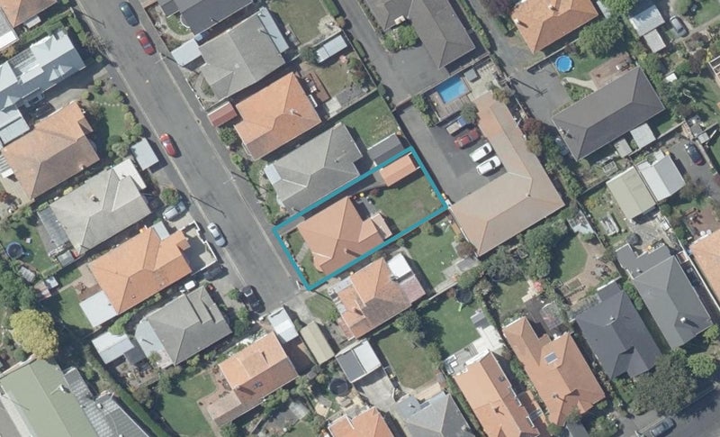 9 Massey Avenue, Saint Clair, Dunedin - Carousel 1