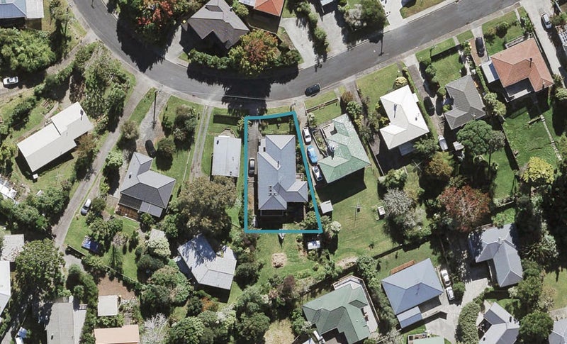 34A Sylvan Crescent, Te Atatu South, Auckland - Carousel 1