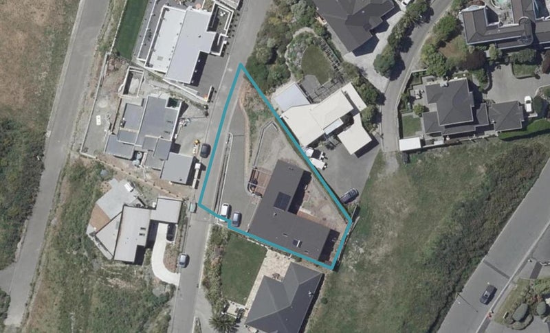 15 Gazelle Lane, Redcliffs, Christchurch - Carousel 1