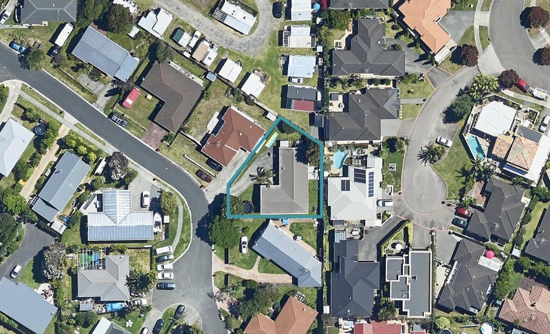 21 Barbara Grove, Papamoa Beach, Papamoa - Carousel 1