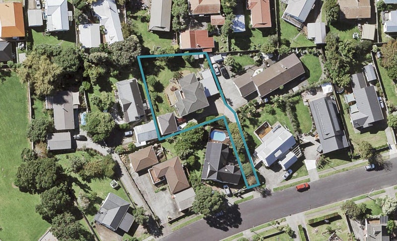 17 Marendellas Drive, Bucklands Beach, Auckland - Carousel 1