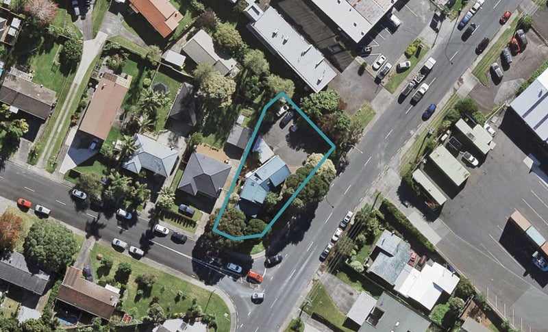 100 Weldene Avenue, Glenfield, Auckland - Carousel 1