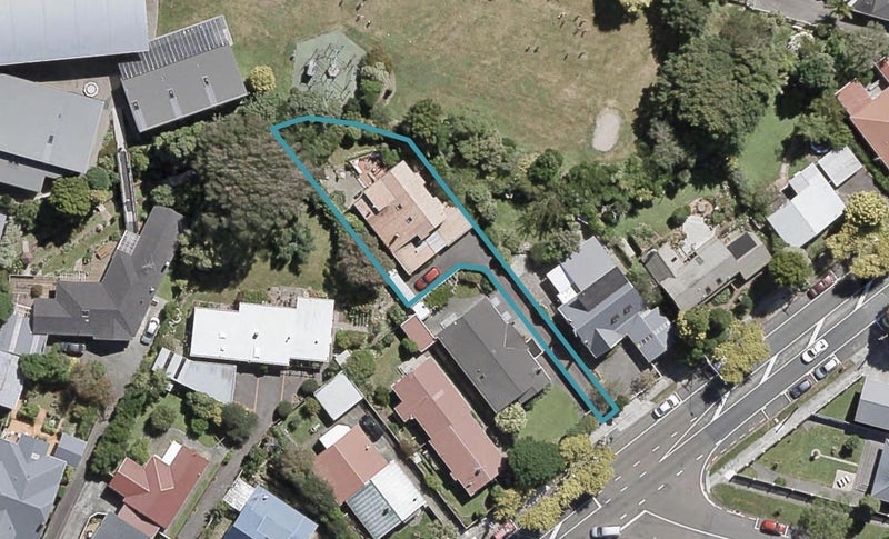 127A Kings Crescent, Hutt Central, Lower Hutt - Carousel 1