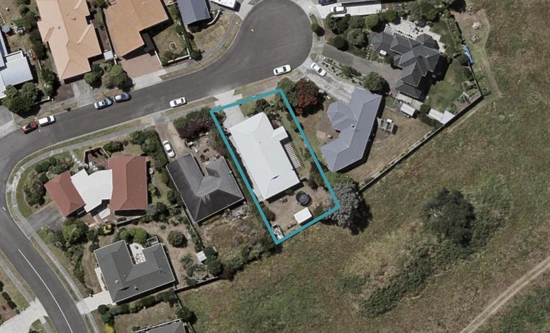 6 Marewa Place, Waikanae Beach, Waikanae - Carousel 1