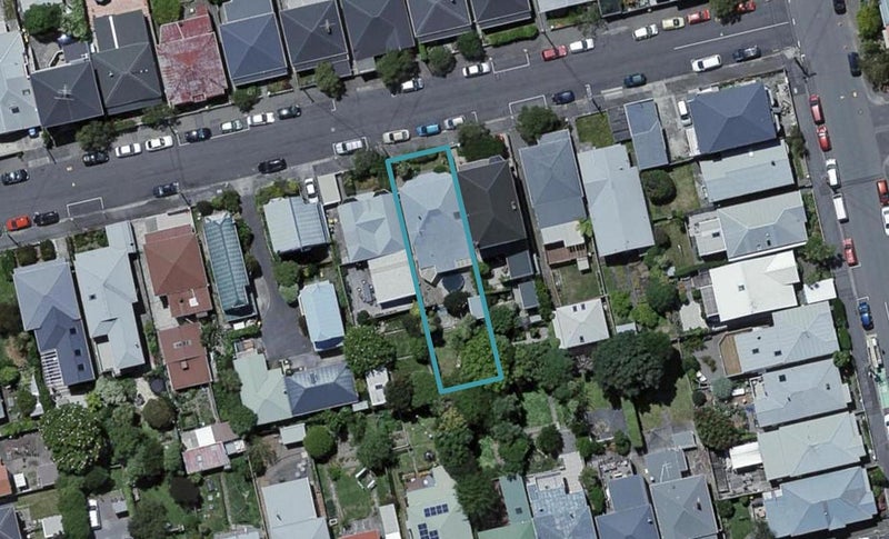 14 Somerset Avenue, Newtown, Wellington - Carousel 1