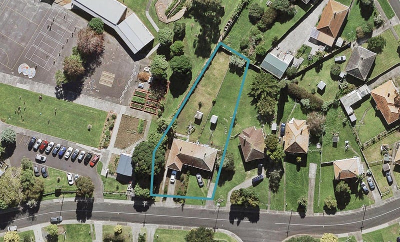 9 Holdsworth Avenue, Wesley, Auckland - Carousel 1