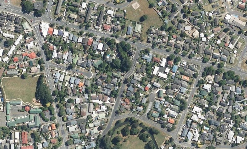 10 Hinemoa Street, Waiwhetu, Lower Hutt - Carousel 1