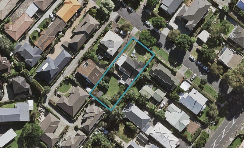 2 Miro Road, Greenlane, Auckland - Carousel 1