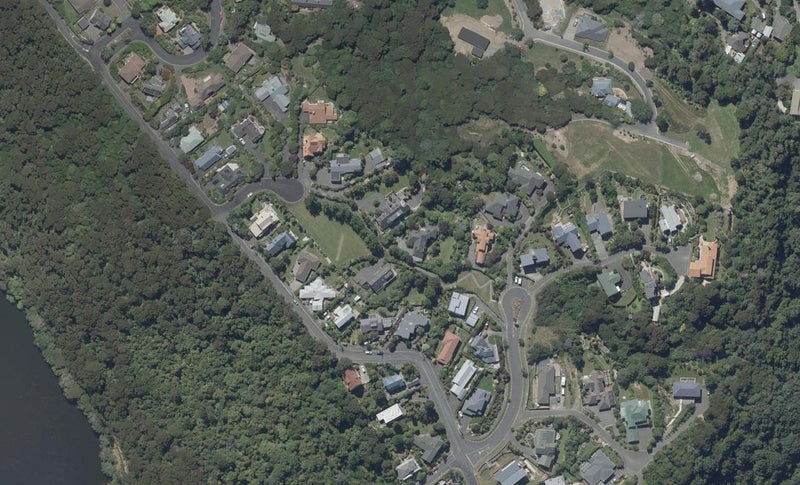 6 Hadley Close, Glenleith, Dunedin - Carousel 1