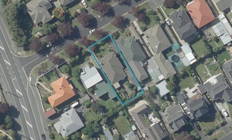 8 Wycolla Avenue, Saint Clair, Dunedin - Carousel 1
