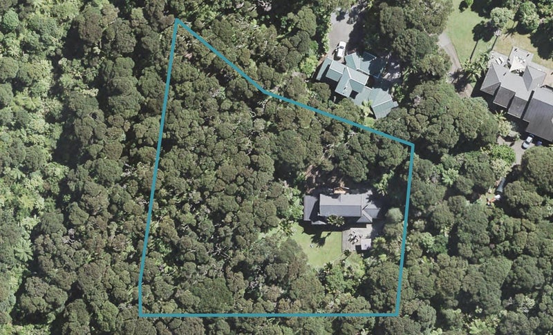 32 Cochran Road, Oratia, Auckland - Carousel 1