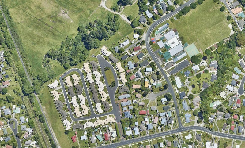 4/64 Kawaha Point Road, Kawaha Point, Rotorua - Carousel 1