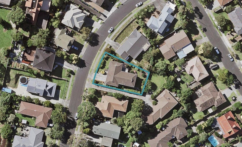 19 Mark Edward Drive, Half Moon Bay, Auckland - Carousel 1