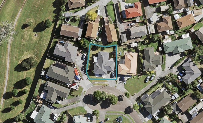 13 Reyland Close, Weymouth, Auckland - Carousel 1
