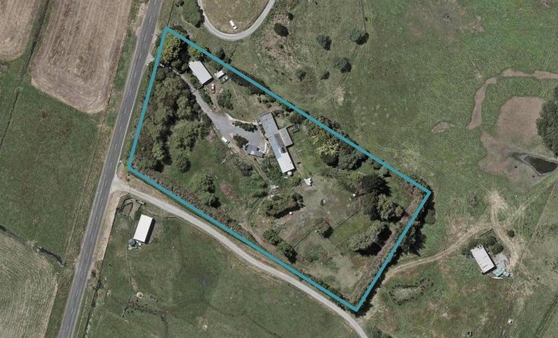 15 Pukenamu Road, Te Horo - Carousel 1