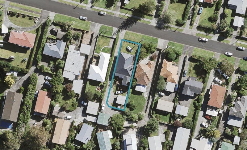34 Savoy Road, Glen Eden, Auckland - Carousel 1